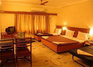 Kumbakonam Luxury Hotels - Hotel Green Park 1